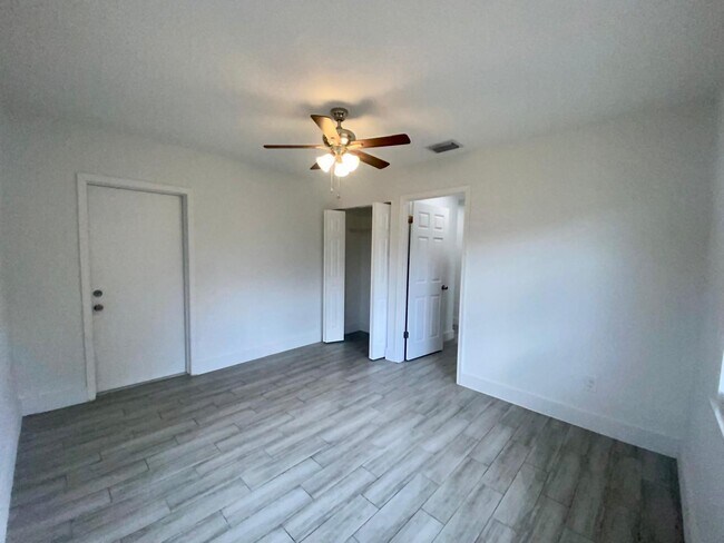 Building Photo - 4783 Luqui Ct