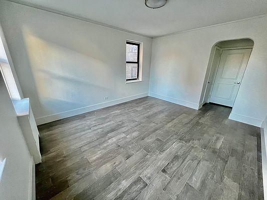 Foto del edificio - 1 bedroom in BRONX NY 10456