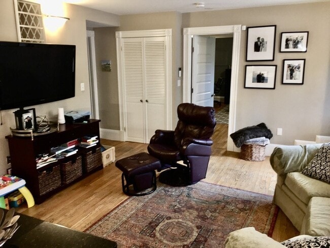 Foto del edificio - 245 Beacon St