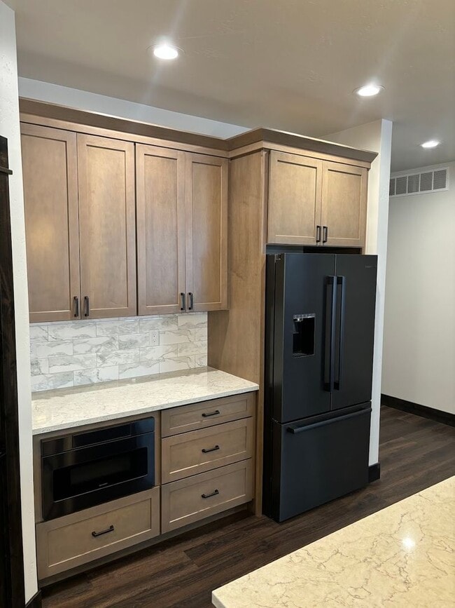 Foto del edificio - Stunning 4-bedroom, 3-bathroom home in The Ranch Club