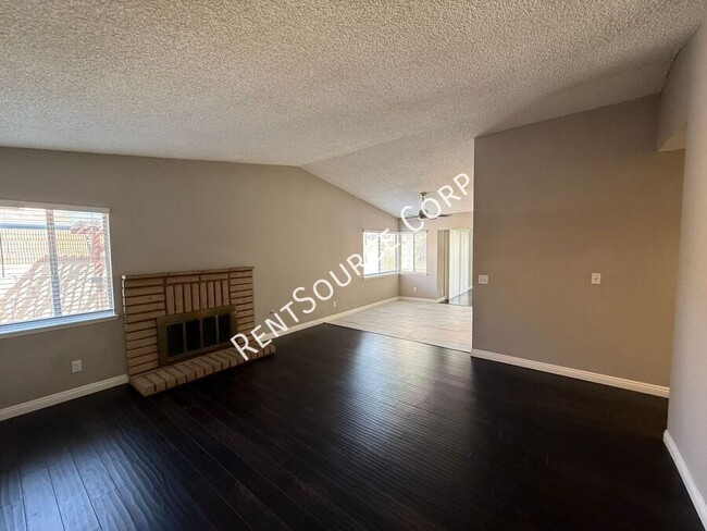 Building Photo - 2134 Dallin St