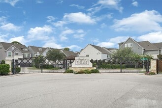 Building Photo - 1722 Leilani Dr