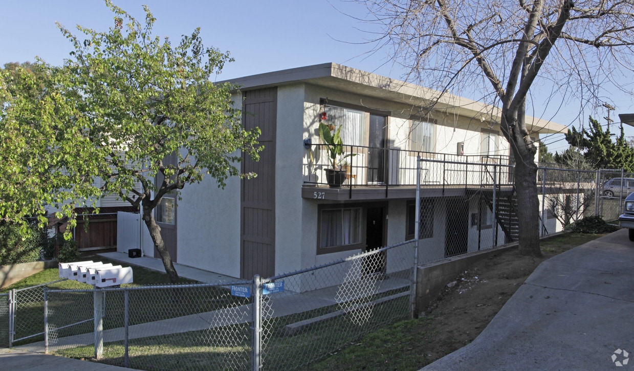 Primary Photo - 527 E 3rd Ave