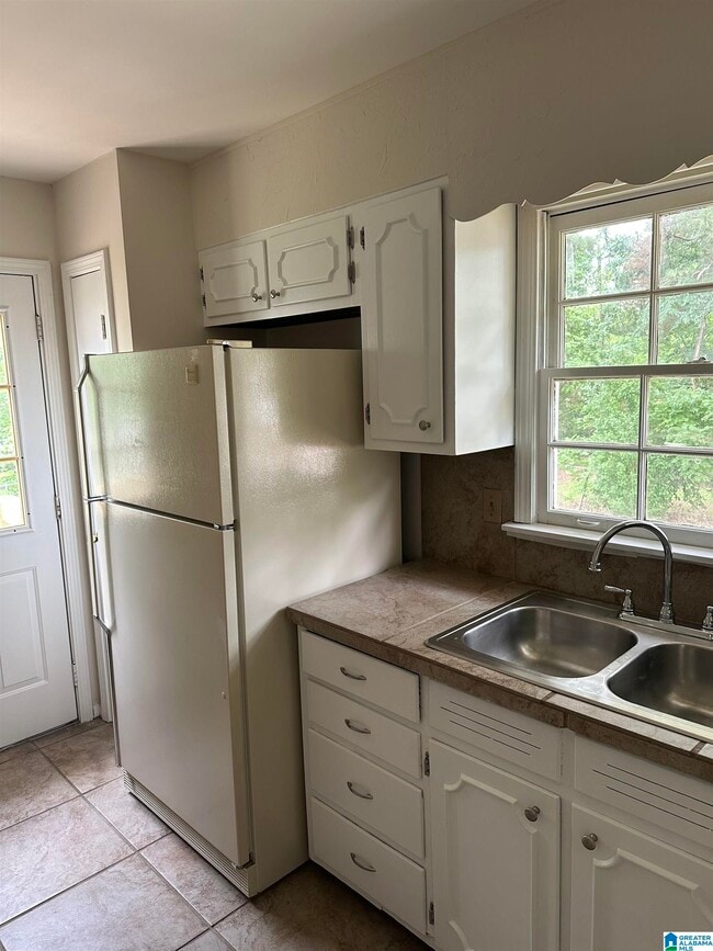 Building Photo - 1073 Sherbrooke Cir
