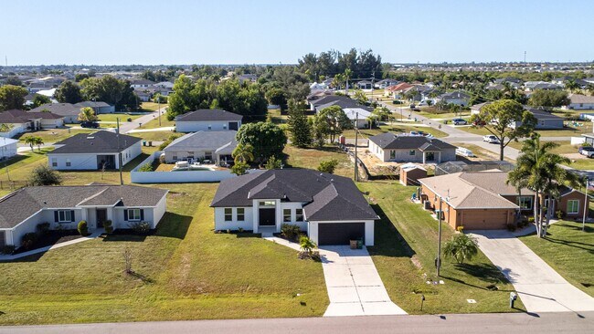 Foto del edificio - 236 NW 6th Ave