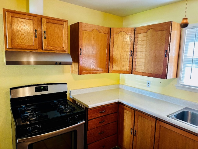 Foto del edificio - 458 Anton Dr