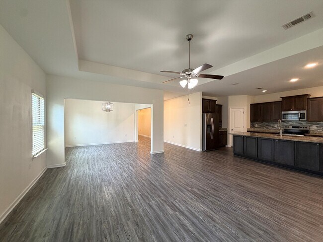 Building Photo - 316 Merlin Ct