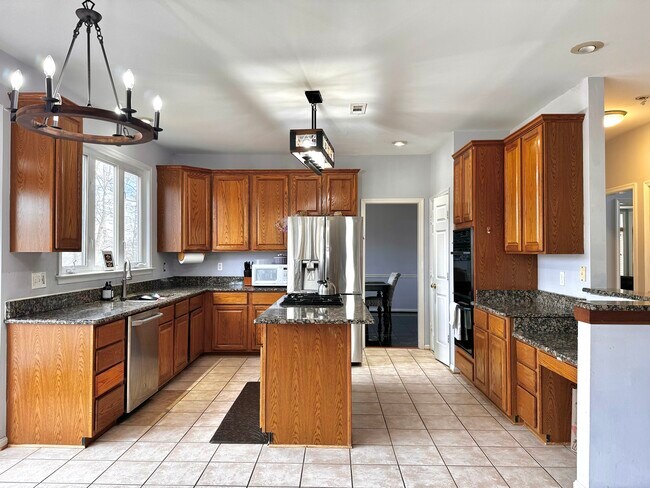 Building Photo - 14202 Hartwood Ct