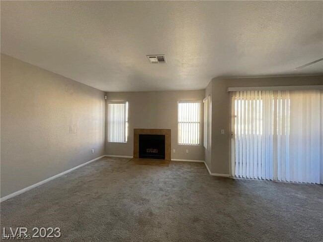 Building Photo - 7200 W Pirates Cove Rd