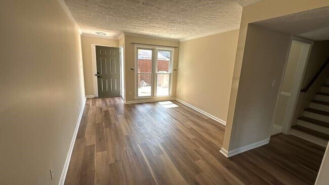 Foto del edificio - 5011 Meadow Ln