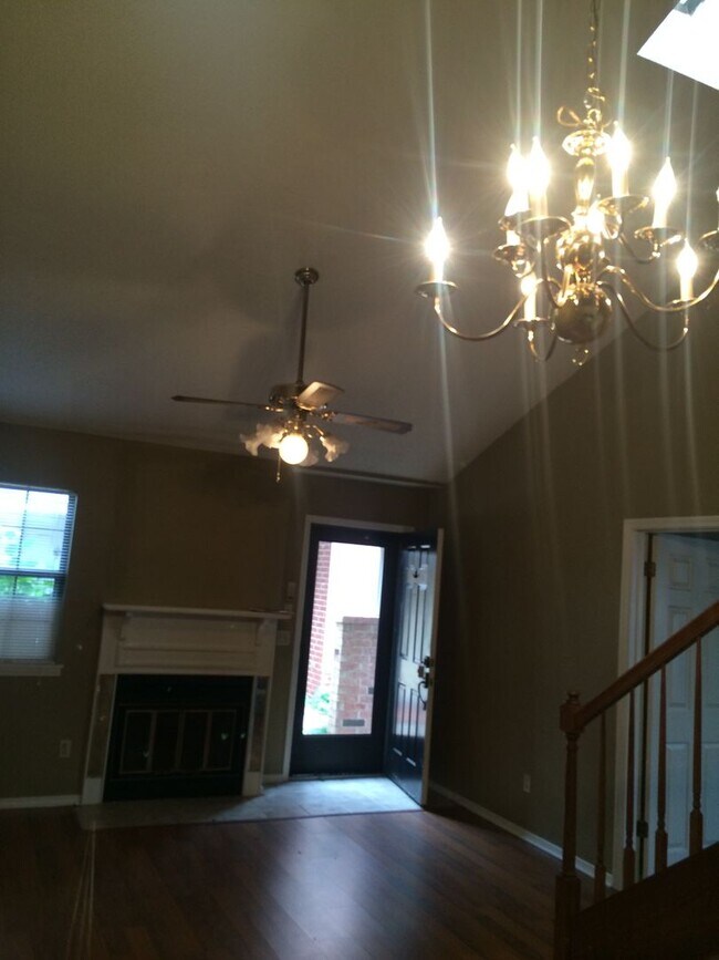 Foto del edificio - Cute 2 bedroom / 2 bath Condo with WASHER ...