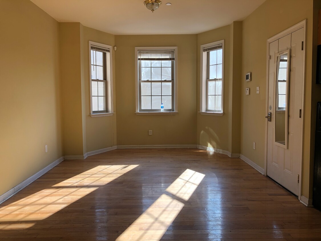 Foto principal - 2332 N Broad St