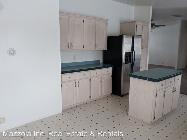 Building Photo - 3 br, 2 bath House - 19 Dinkle Rd