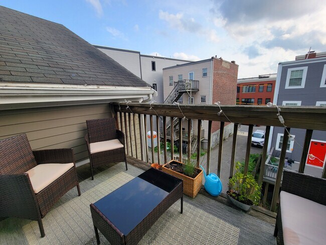 Building Photo - 111 W 8th St