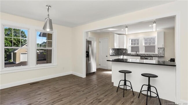 Foto del edificio - 207 West Ave