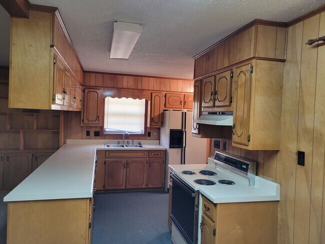 Foto del edificio - 912 N Main St