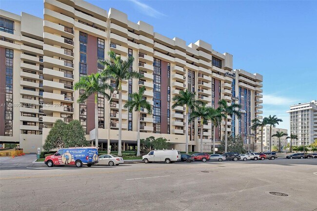 Foto del edificio - 600 Biltmore Way