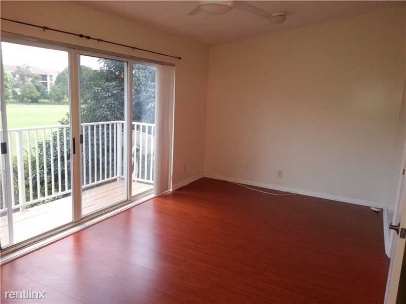 Building Photo - 8476 Lagos de Campo Blvd