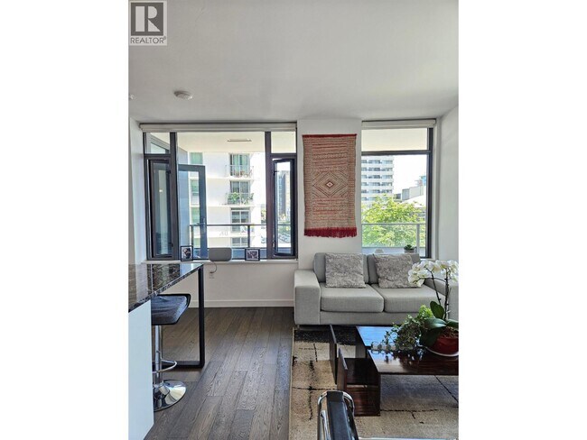 Building Photo - 1688 Pullman Porter St