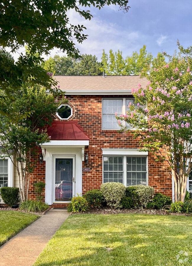Building Photo - 9470 Tracey Lynne Cir