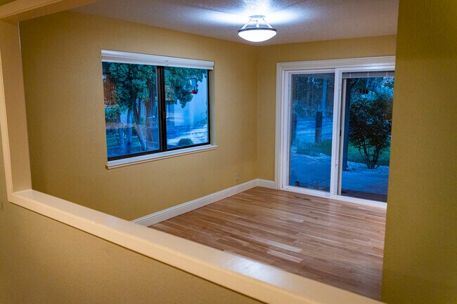 Foto del edificio - 5420 W Hill Rd