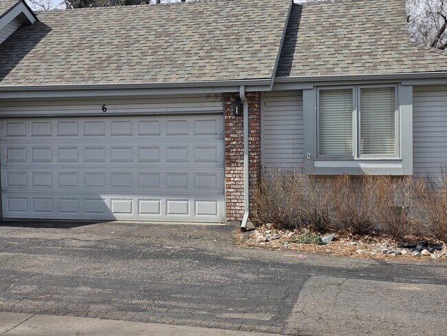 Building Photo - 636 Cheyenne Drive, #6