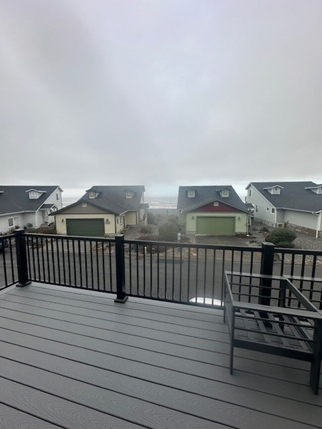 Building Photo - 28999 Vizcaino Ct