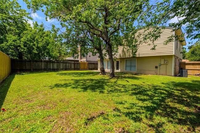 Foto del edificio - 4239 Southchase Ln