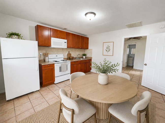 Photo - 2610 Durham St Apartment