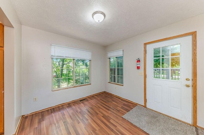 Foto del edificio - 3429 W Michigan Ave