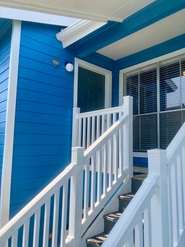 Foto del edificio - 3506 Cove View Blvd
