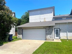 Building Photo - 1231 Forest Cove Ln