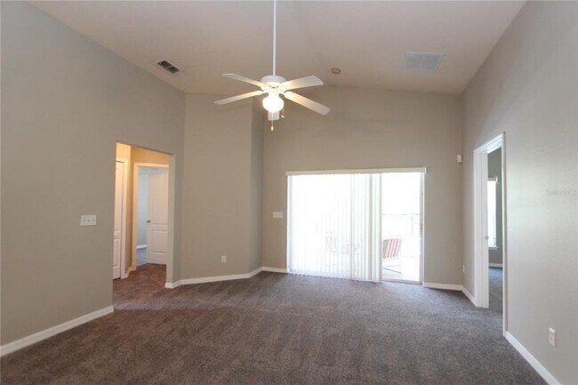 Foto del edificio - 923 Sandy Ridge Dr