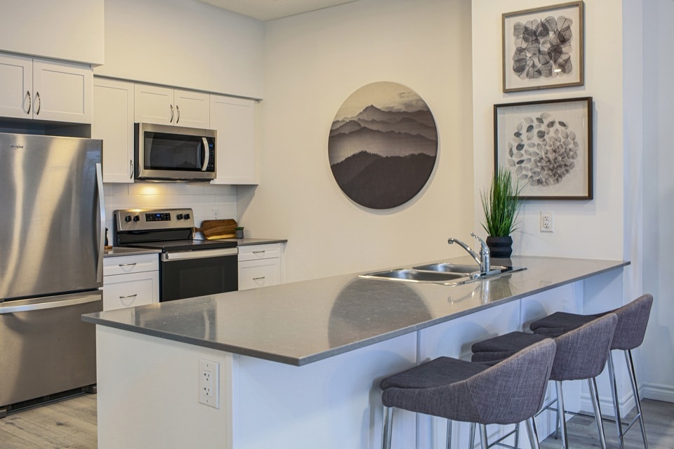 Bayfield Tower Apartments Apartments 30 Hanmer St W Barrie, ON