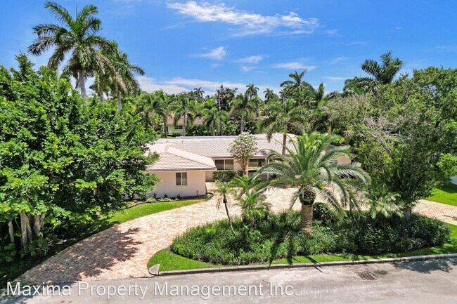 Building Photo - 5 br, 4 bath House - 1043 Adams street