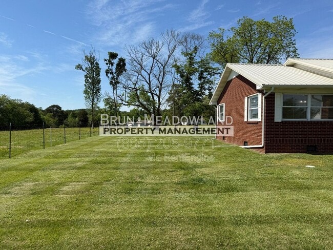 Building Photo - 3239 Morganton Rd