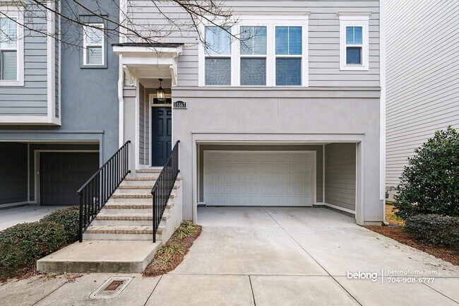 Building Photo - 15167 Rocky Blf Lp