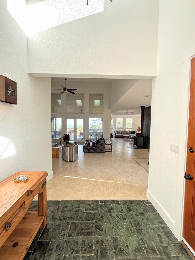 Foto del edificio - 1015 Westland Ridge Rd