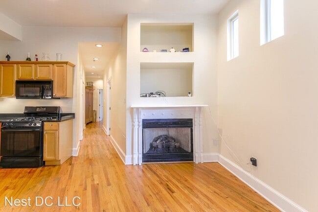 Building Photo - 2 br, 1.5 bath House - 1301 T St NW Unit 1