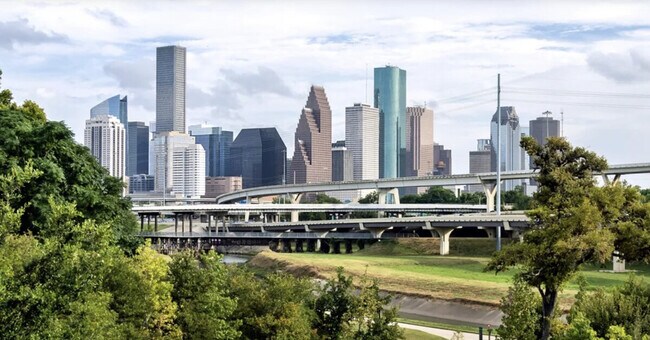 Foto del edificio - 2626 Sage Rd