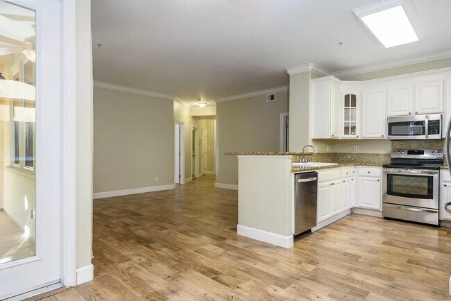 Building Photo - 1237 Capuchino Ave