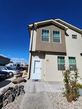 Building Photo - 498 1225 N