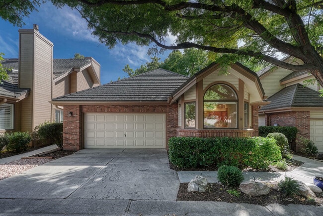 Photo - 4565 E Mexico Ave Townhome