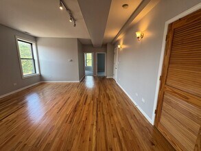 Building Photo - 5900 S King Dr