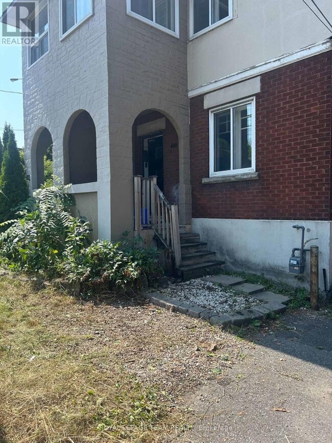 Building Photo - 500 Parkdale Ave