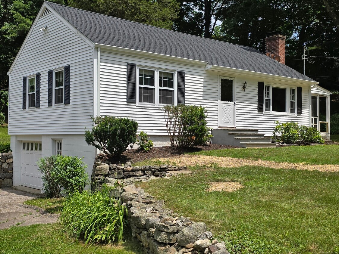 Primary Photo - 58 Old Hawleyville Rd