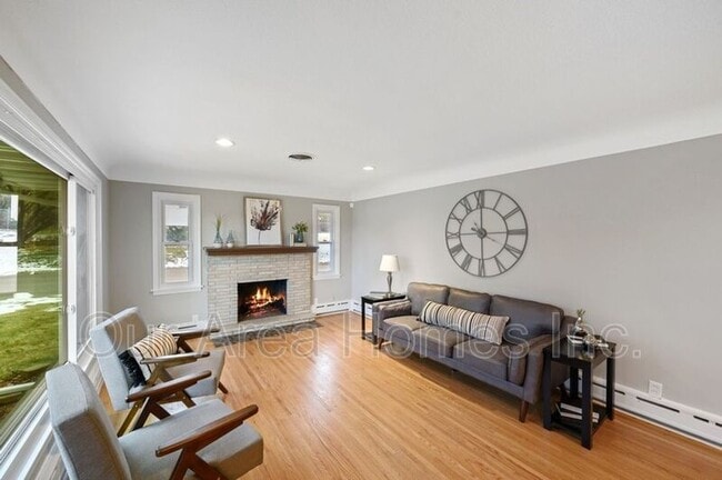 Foto del edificio - 706 1st Ave NW