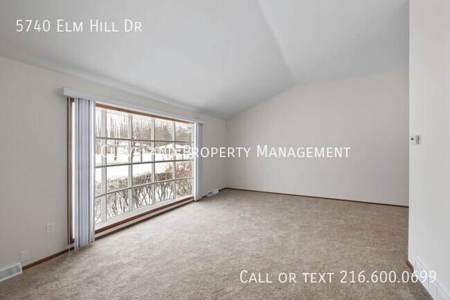 Foto del edificio - 5740 Elm Hill Dr