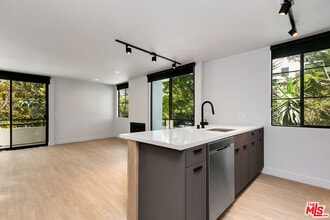 Building Photo - 3602 Dunn Dr