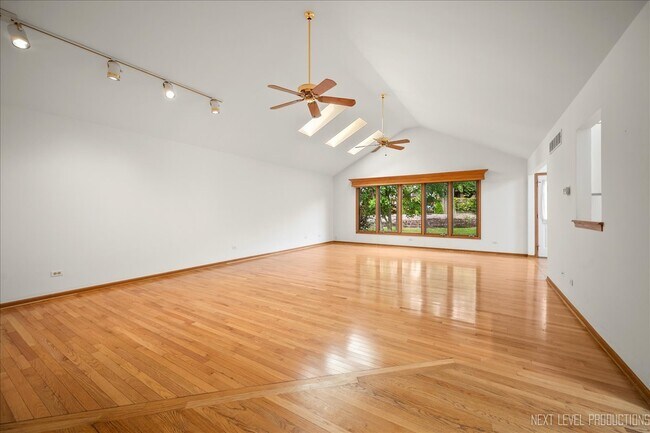 Foto del edificio - 805 Thornwood Dr